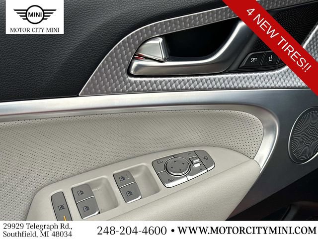 Used 2022 Genesis G70 3.3T w/ Sport Advanced Package image 19