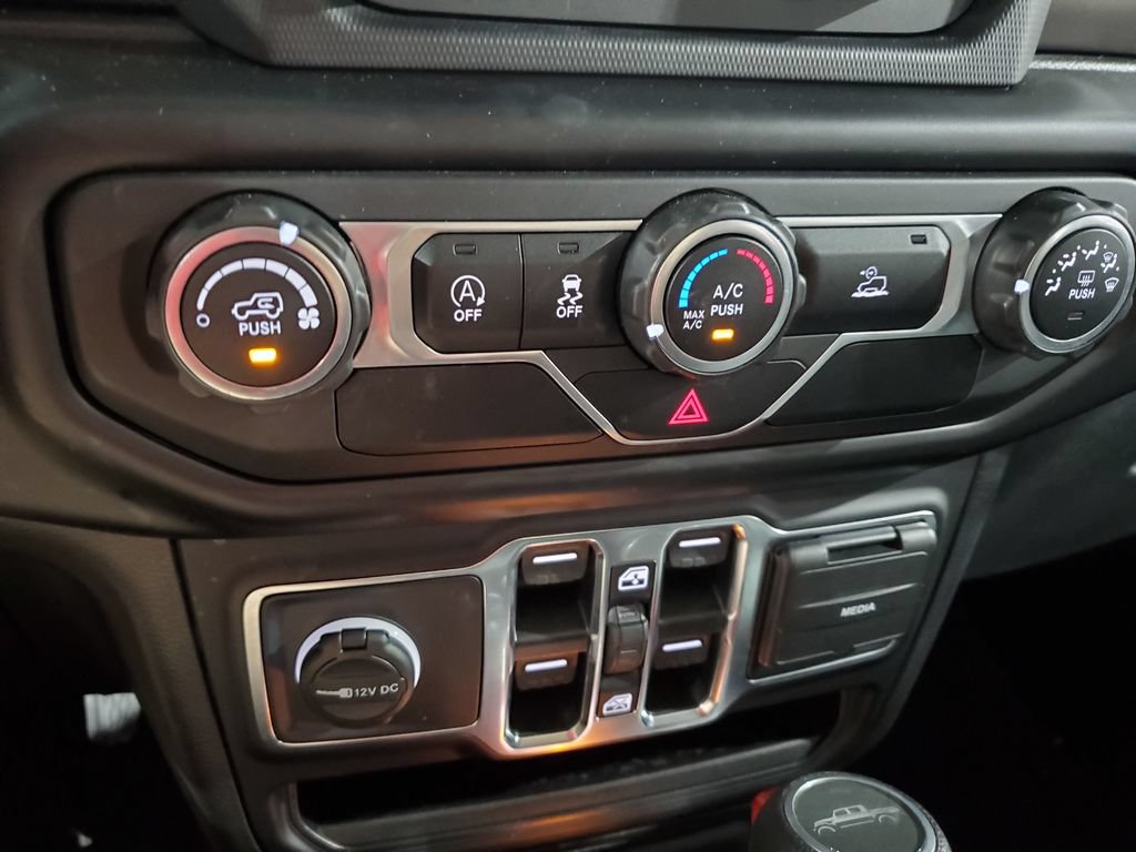 Used 2021 Jeep Gladiator Sport AWD/4WD image 30