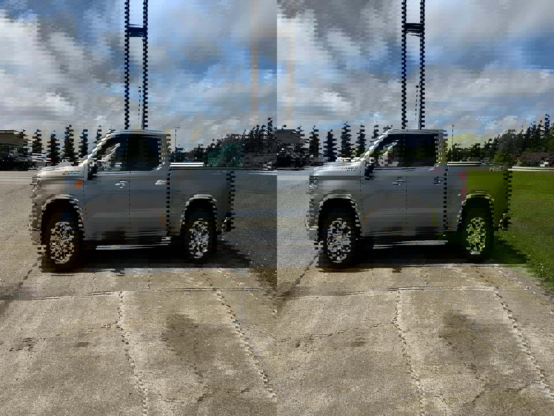 Used 2023 Chevrolet Silverado 1500 LTZ w/ LTZ Convenience Package II image 4