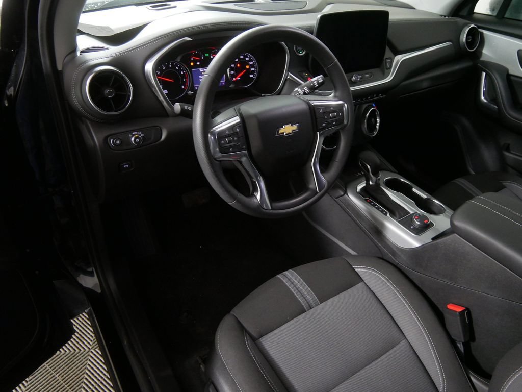 Used 2023 Chevrolet Blazer LT w/ Convenience Package AWD/4WD image 13