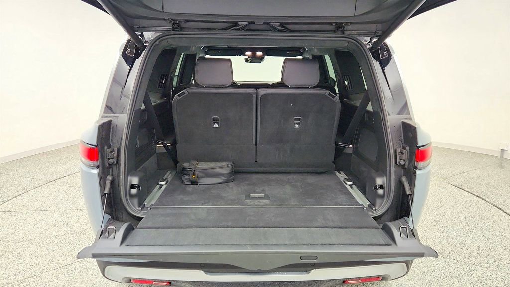 Used 2024 Rivian R1S Adventure image 23
