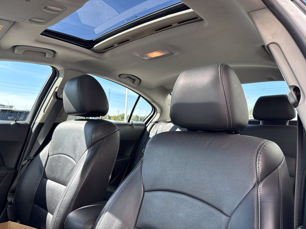 Used 2015 Chevrolet Cruze LTZ w/ Sun, Sound and Sport Package FWD image 8