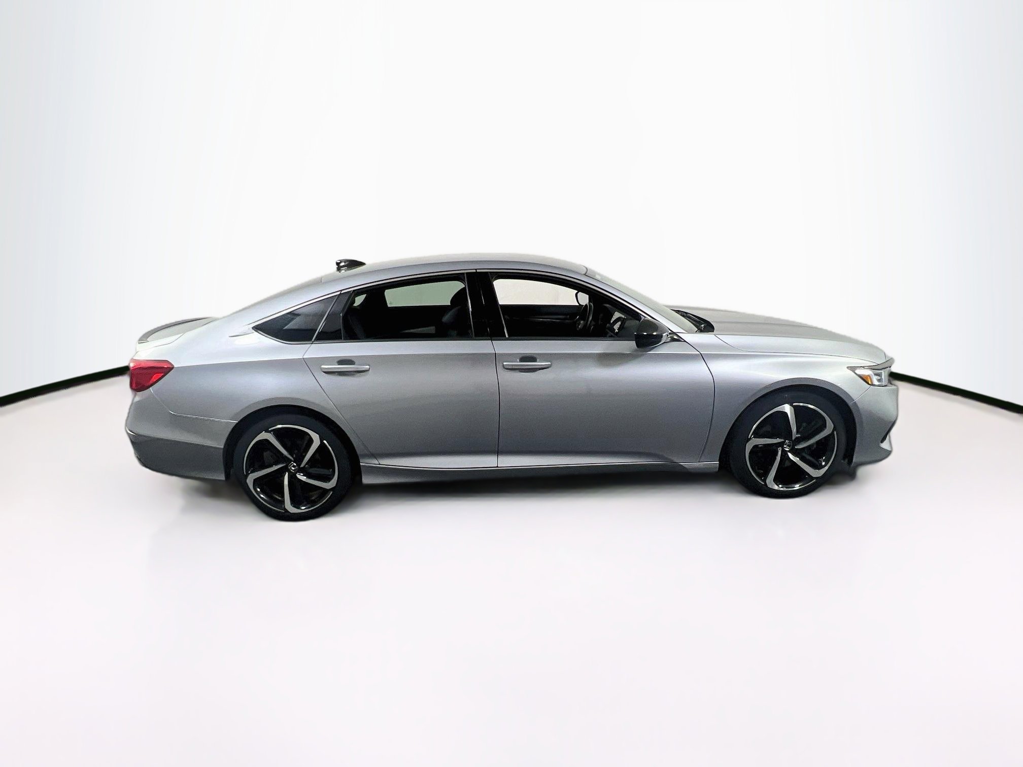 Used 2022 Honda Accord Sport image 4