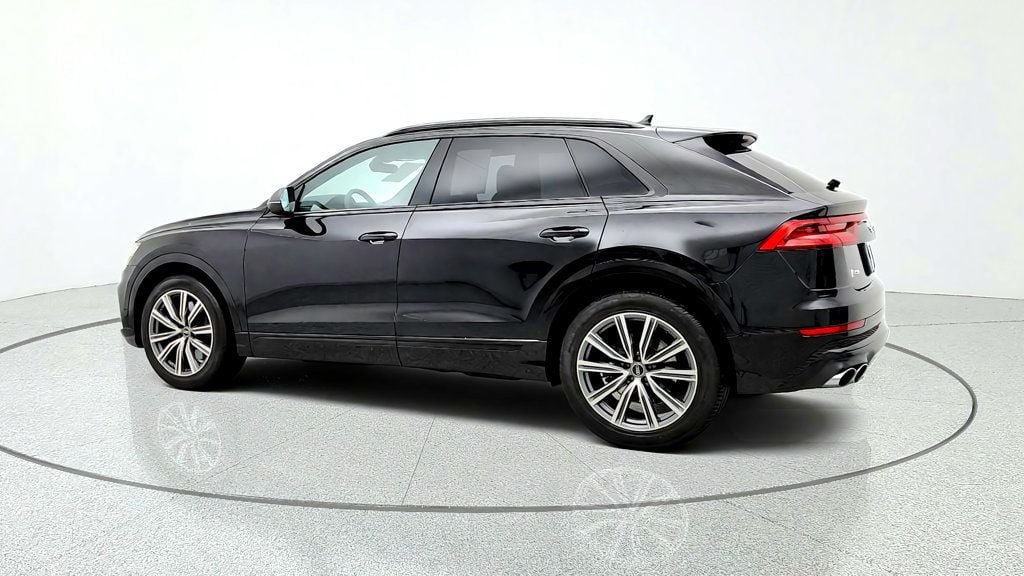 Used 2023 Audi SQ8 Prestige AWD/4WD image 7