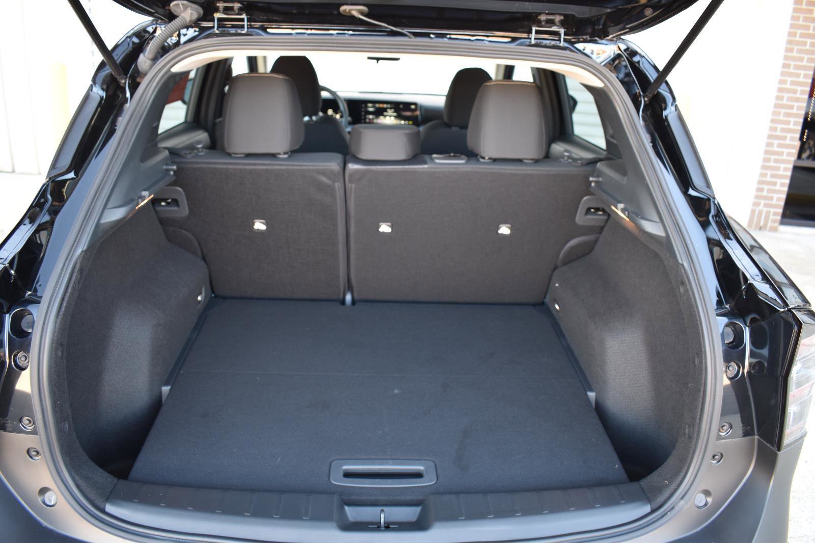 Certified 2025 Nissan Kicks SV image 31