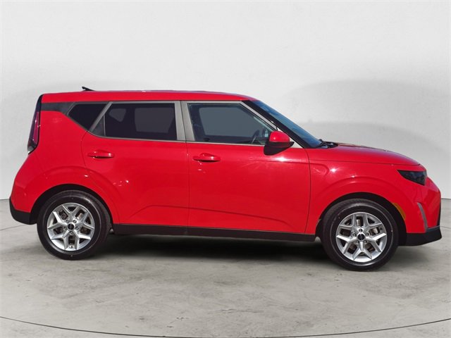 Used 2023 Kia Soul LX w/ LX Technology Package image 6