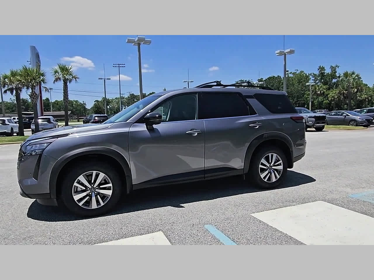 New 2026 Nissan Pathfinder SL FWD image 23