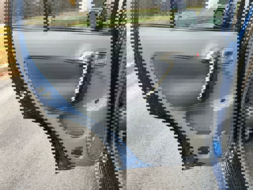 Used 2003 Toyota RAV4 4WD image 24