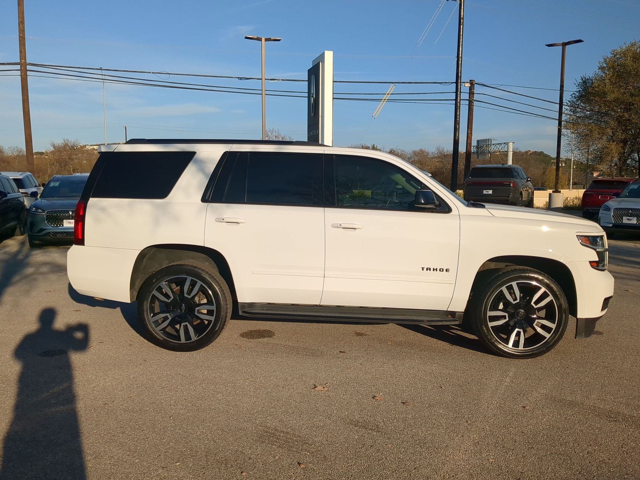 Used 2018 Chevrolet Tahoe Premier image 2