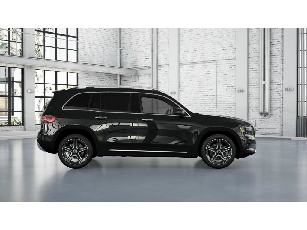 Used 2026 Mercedes-Benz GLB 250 4MATIC image 16