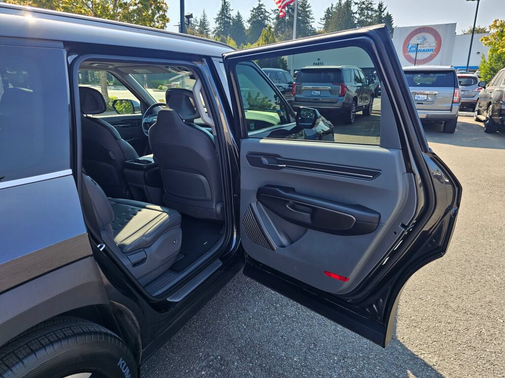 Certified 2024 Kia EV9 Wind AWD/4WD image 28