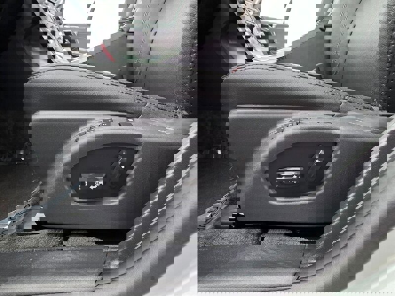 Used 2015 Volvo V60 T5 Premier image 33