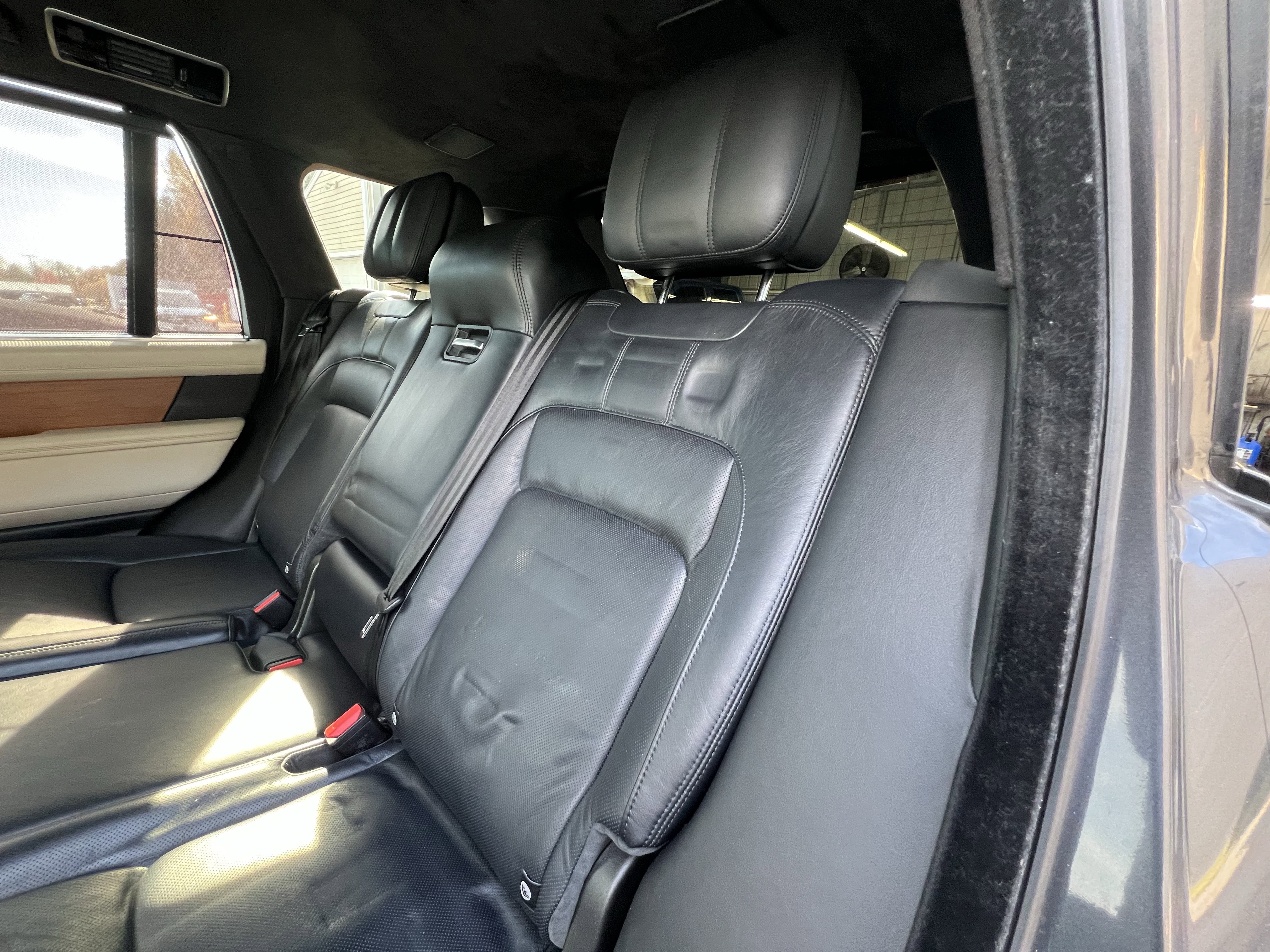 Used 2021 Land Rover Range Rover Long Wheelbase Autobiography image 25