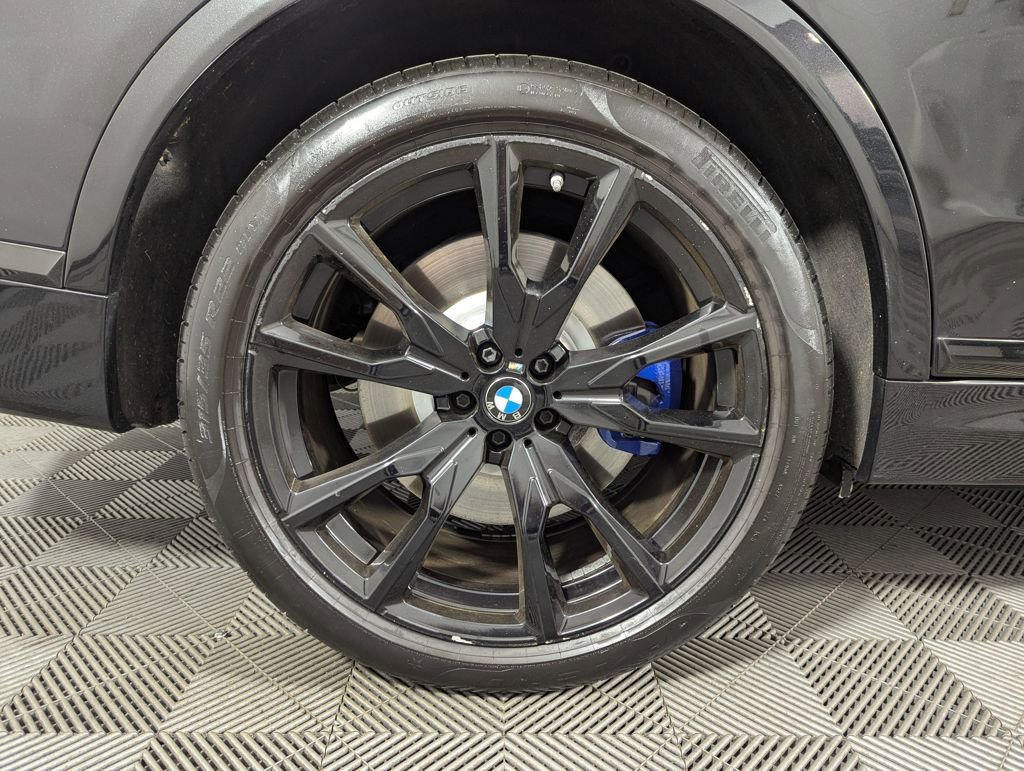 Used 2021 BMW X7 M50i image 31