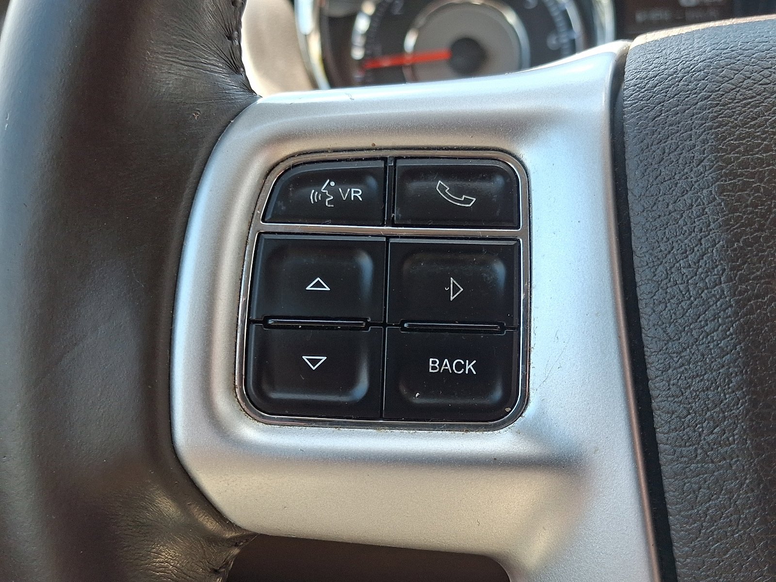Used 2014 Chrysler Town & Country Touring image 22