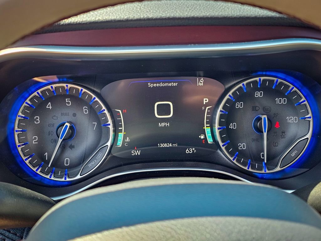 Used 2017 Chrysler Pacifica Limited w/ UConnect Theater Package image 17