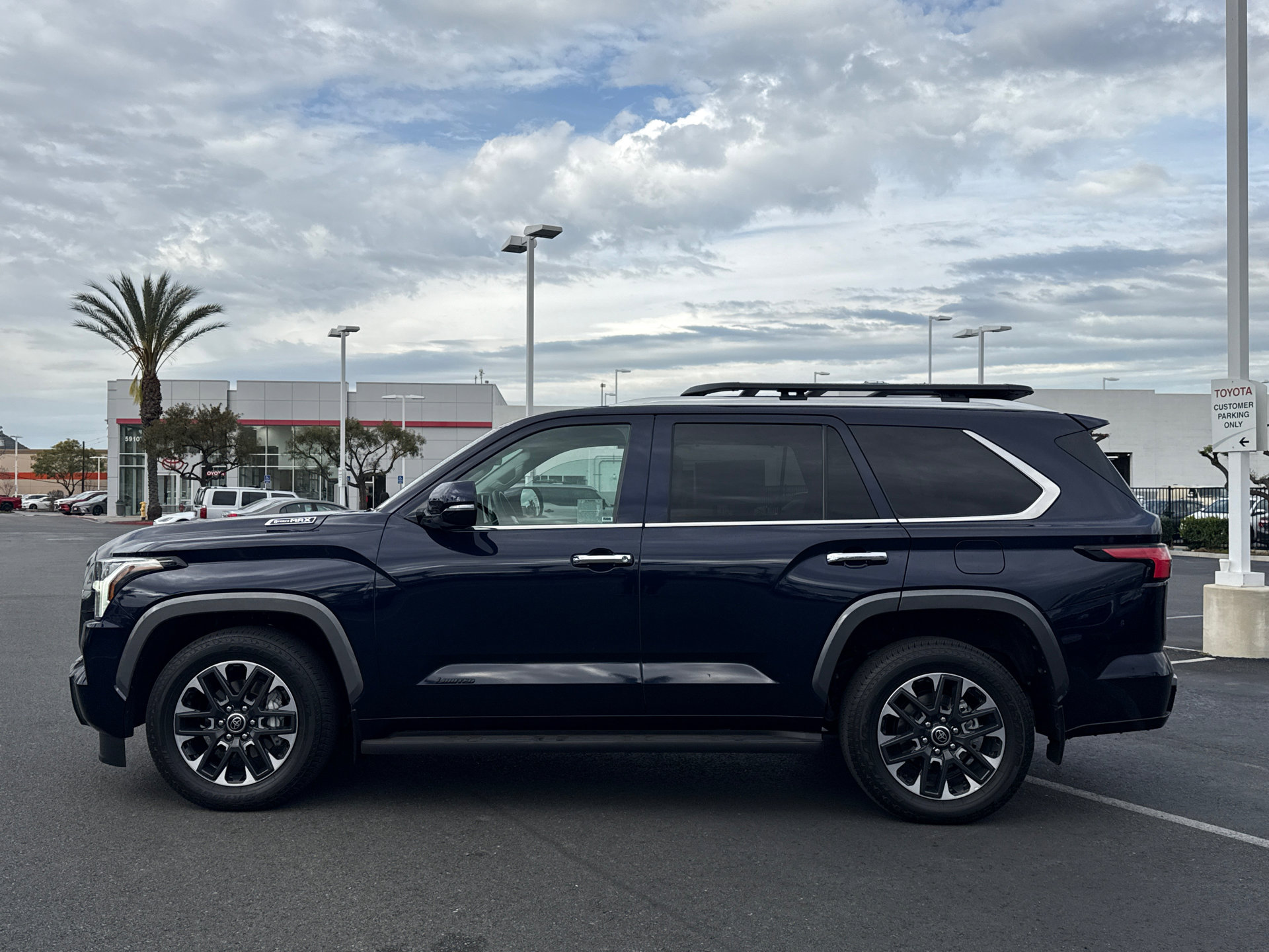 Certified 2024 Toyota Sequoia Limited w/ Tow Technology Package image 7