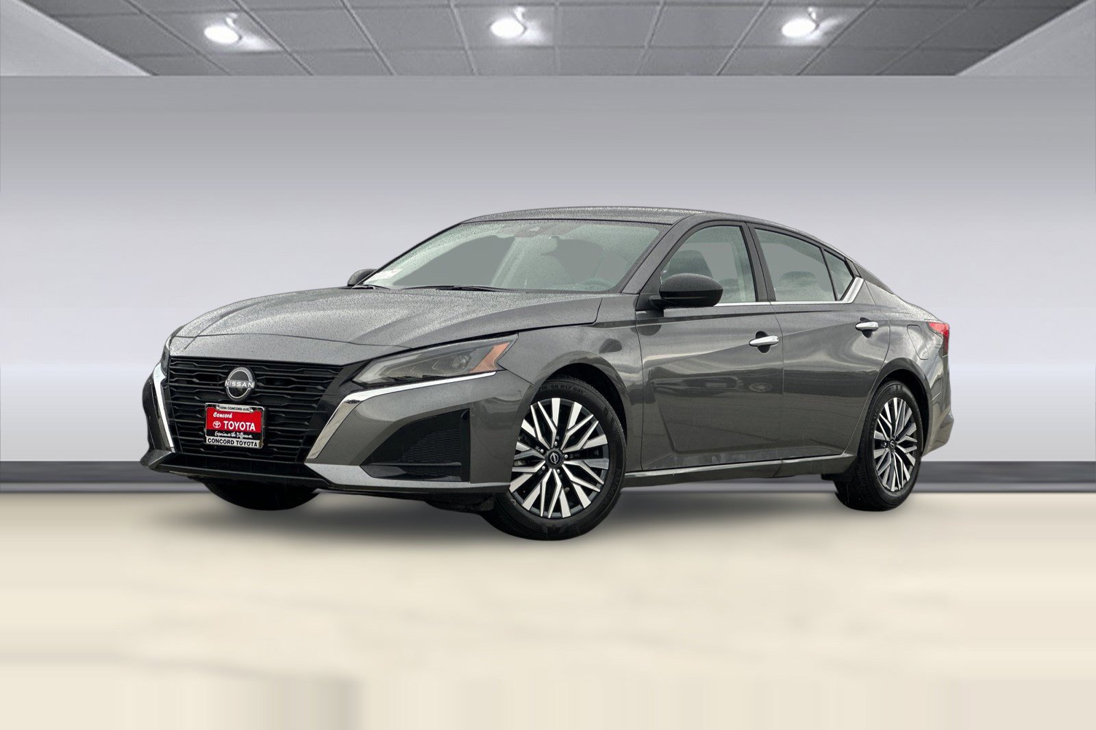 Used 2025 Nissan Altima 2.5 SV image 25