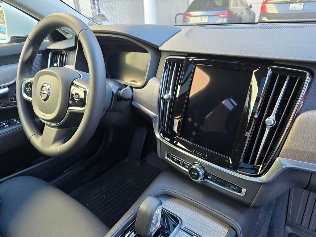 New 2025 Volvo S90 B6 Plus w/ Protection Package Premier image 11