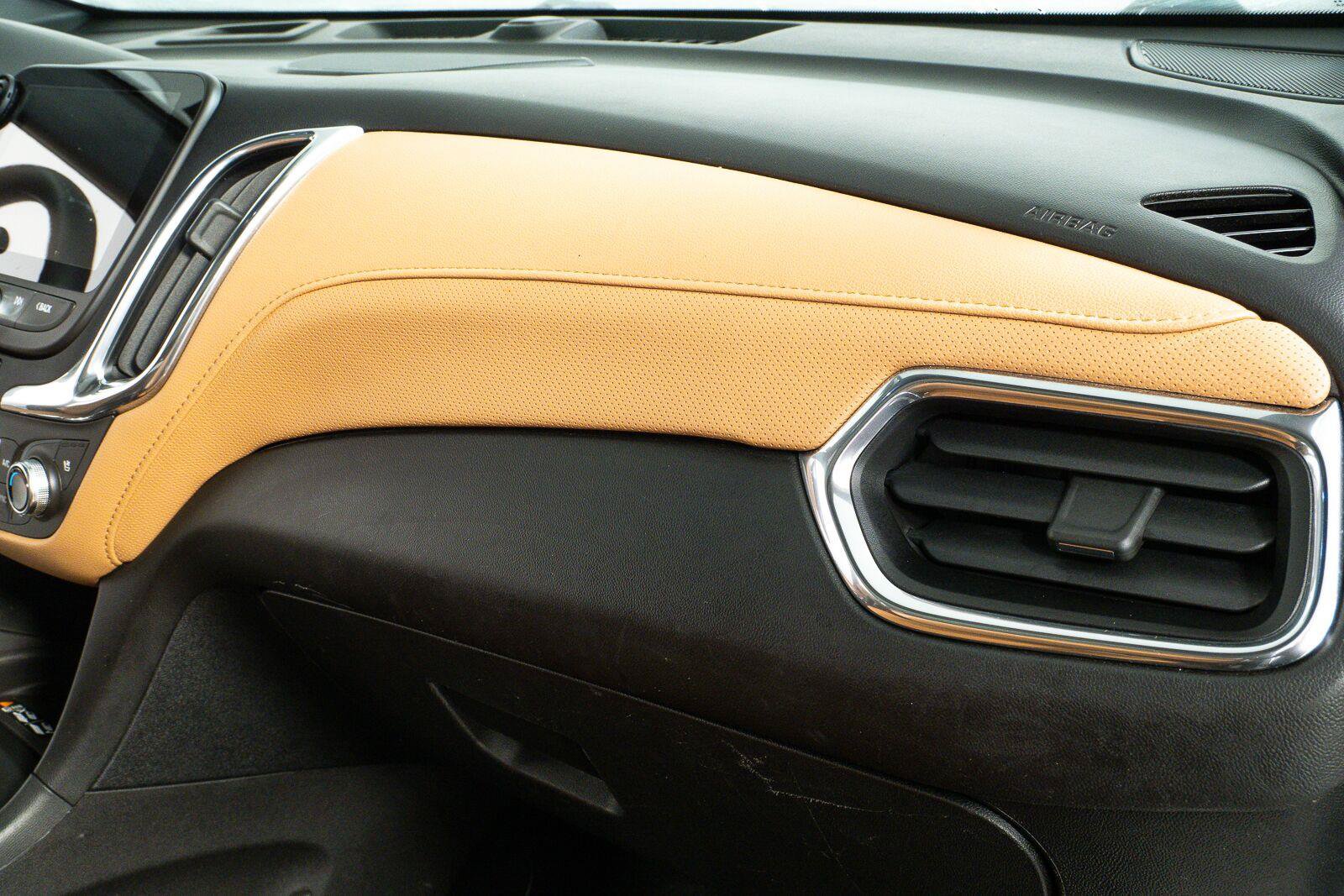 Used 2018 Chevrolet Equinox Premier FWD image 23