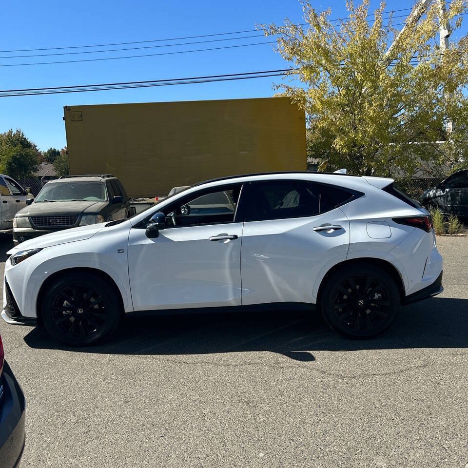 Used 2026 Lexus NX 450h+ F Sport AWD/4WD image 7