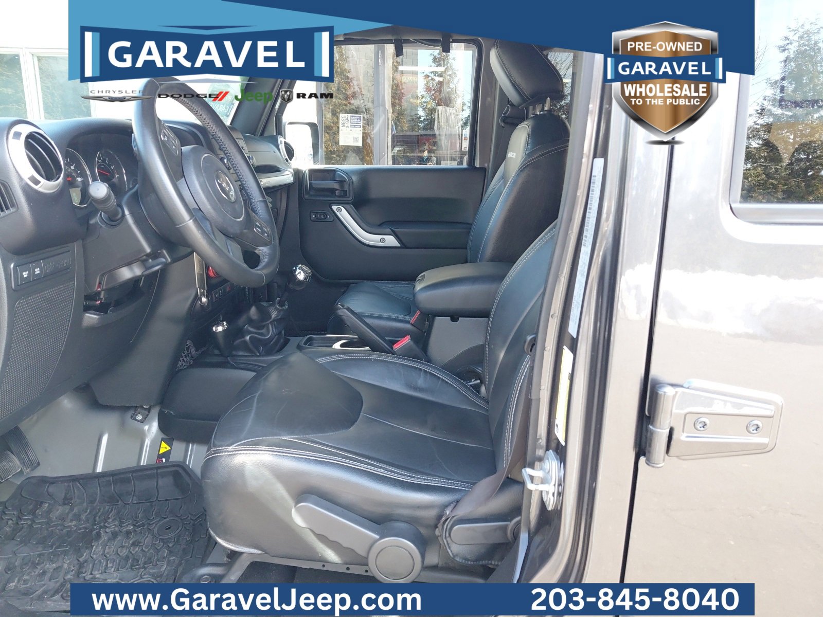 Used 2017 Jeep Wrangler Unlimited Rubicon w/ Cold Weather Group image 2