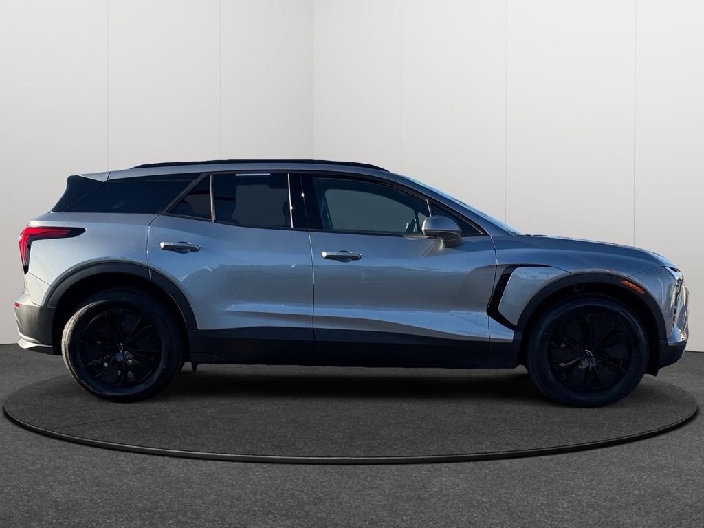 Used 2025 Chevrolet Blazer EV LT image 4