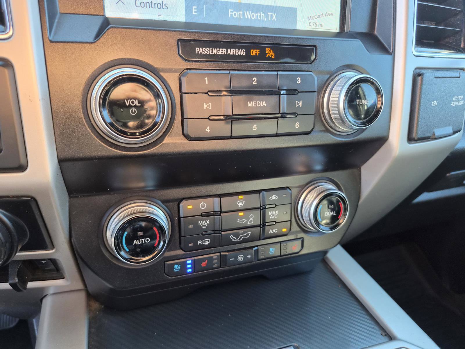 Used 2019 Ford F150 Lariat w/ Equipment Group 502A Luxury AWD/4WD image 24