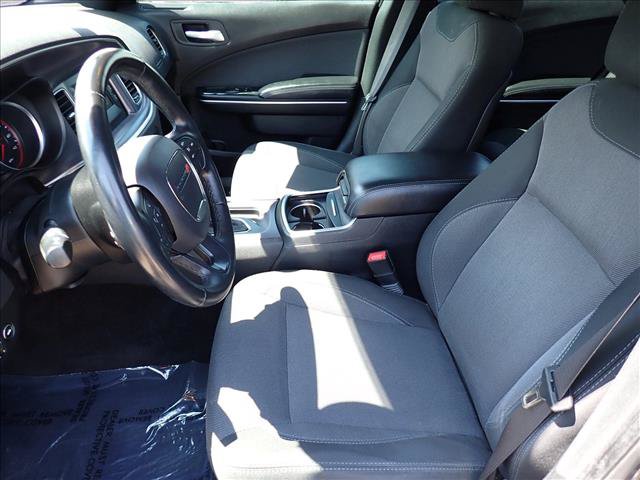 Used 2016 Dodge Charger SE w/ Sport Appearance Group RWD image 11