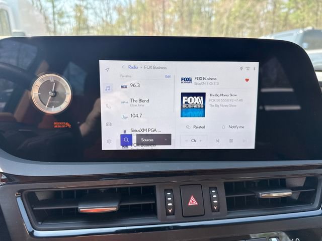 Used 2025 Lexus ES 350 w/ Premium Package image 17