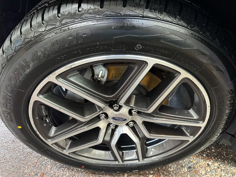 Used 2018 Ford Explorer Sport w/ Equipment Group 401A AWD/4WD image 12