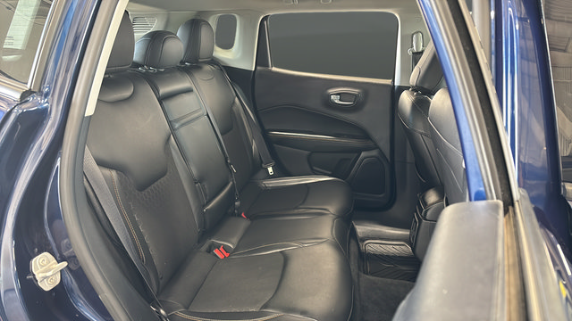 Used 2018 Jeep Compass Latitude w/ Popular Equipment Group FWD image 24