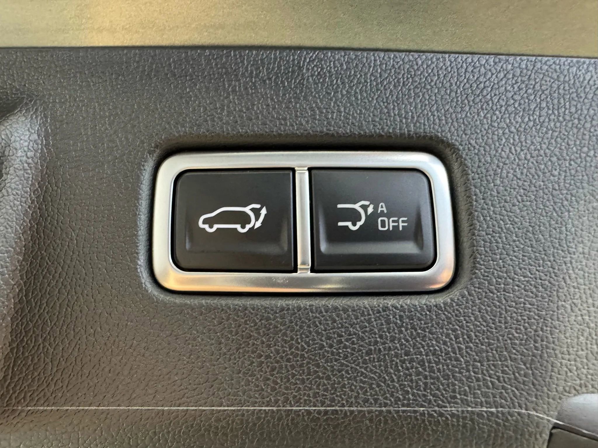 Used 2025 Kia Sorento SX image 30