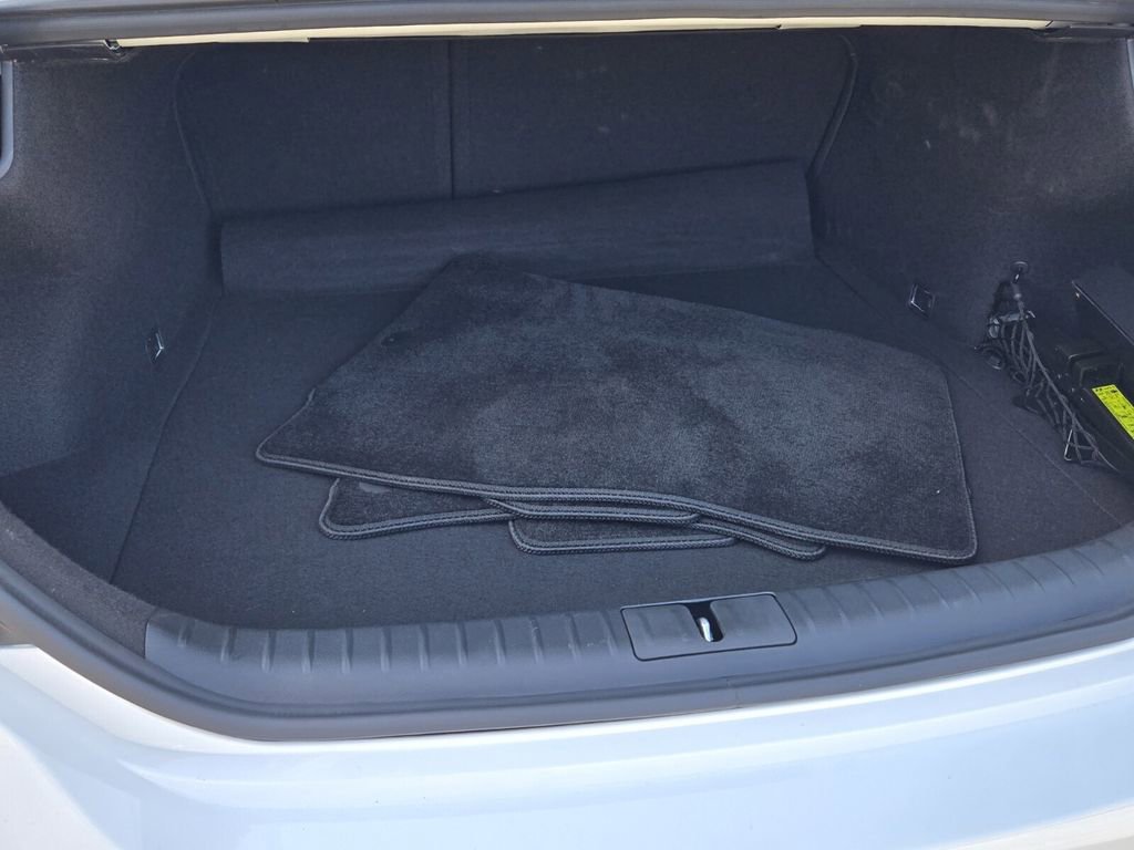 Used 2026 Genesis G70 2.5T RWD image 14