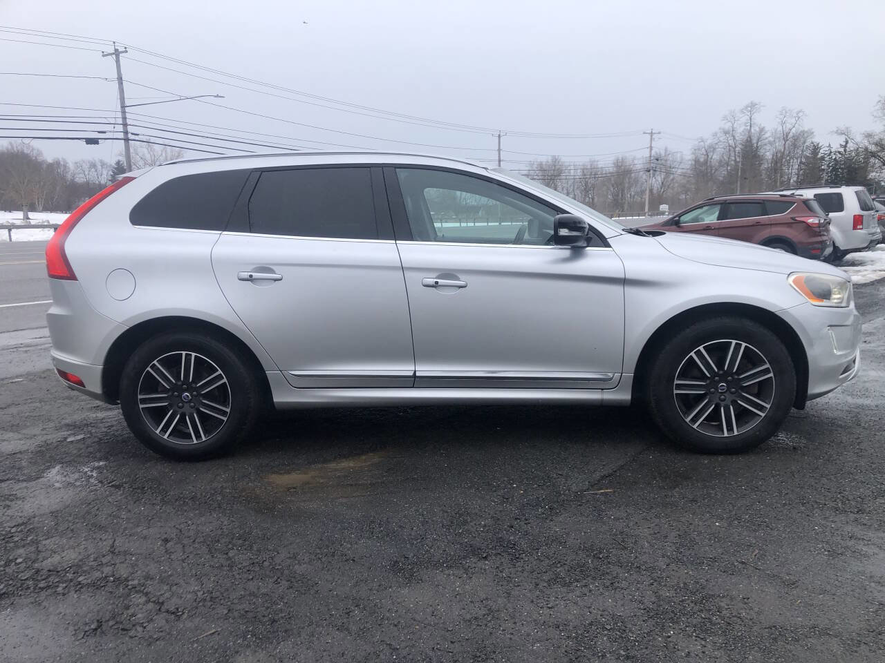 Used 2017 Volvo XC60 T5 Dynamic w/ Preferred Option Package image 7