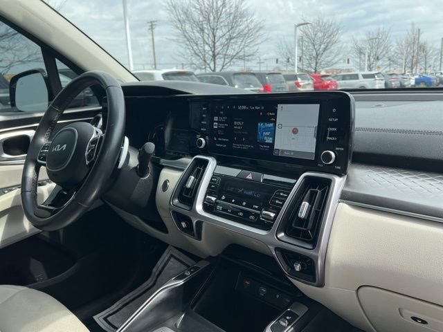 Certified 2023 Kia Sorento EX image 38