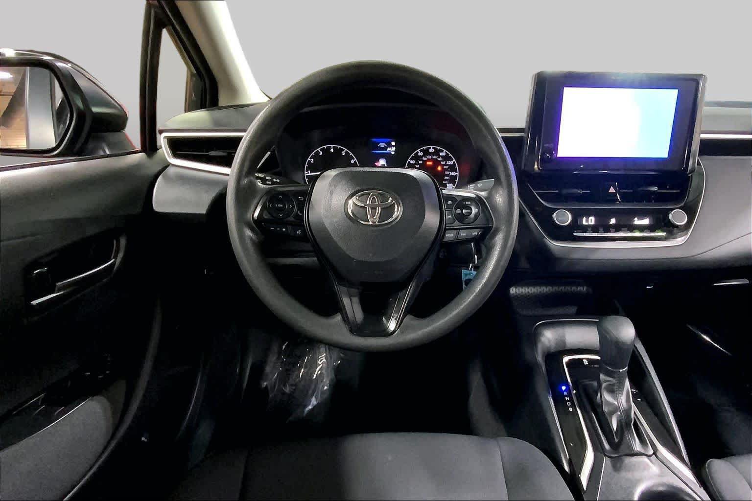 Used 2023 Toyota Corolla LE FWD image 6