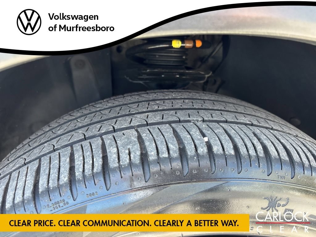 Used 2024 Volkswagen Tiguan SE R-Line FWD image 8