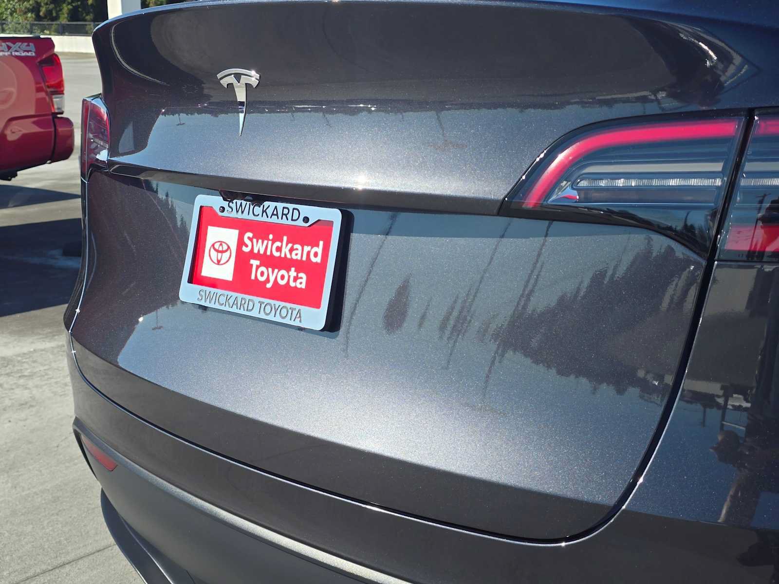 Used 2025 Tesla Model Y Long Range RWD image 13
