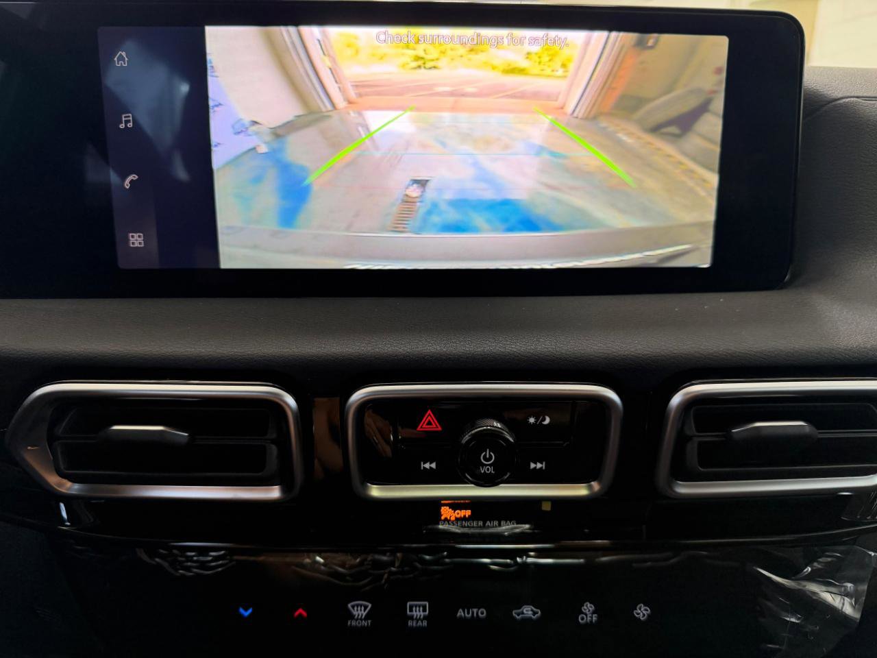 Used 2026 Nissan Sentra SR w/ Floor Mat Package FWD image 38
