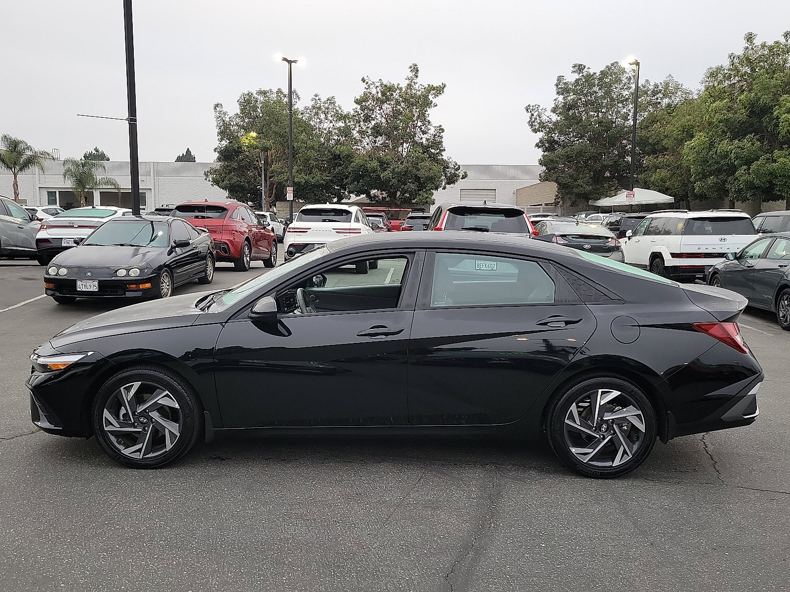 Certified 2025 Hyundai Elantra Sport image 23