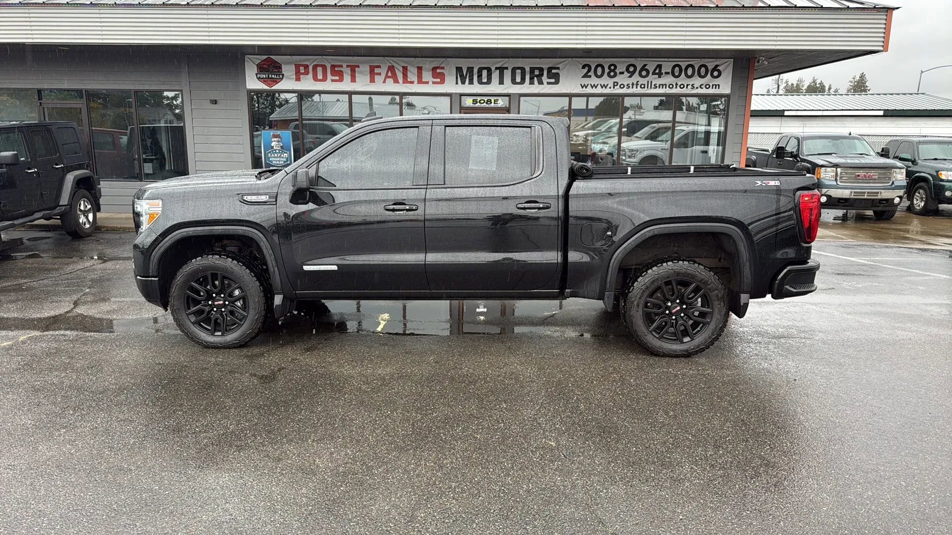 Used 2021 GMC Sierra 1500 Elevation image 1