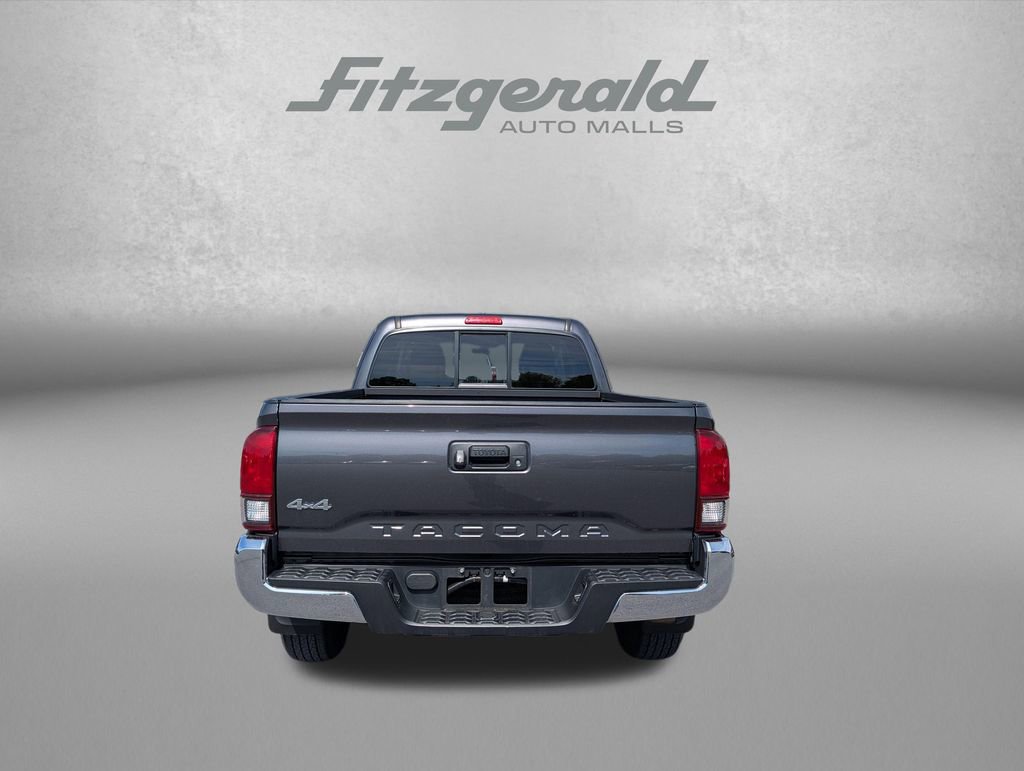Used 2022 Toyota Tacoma SR5 w/ SR5 Appearance Package (SM) AWD/4WD image 5