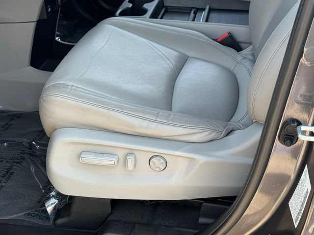 Used 2023 Honda Odyssey Touring image 15