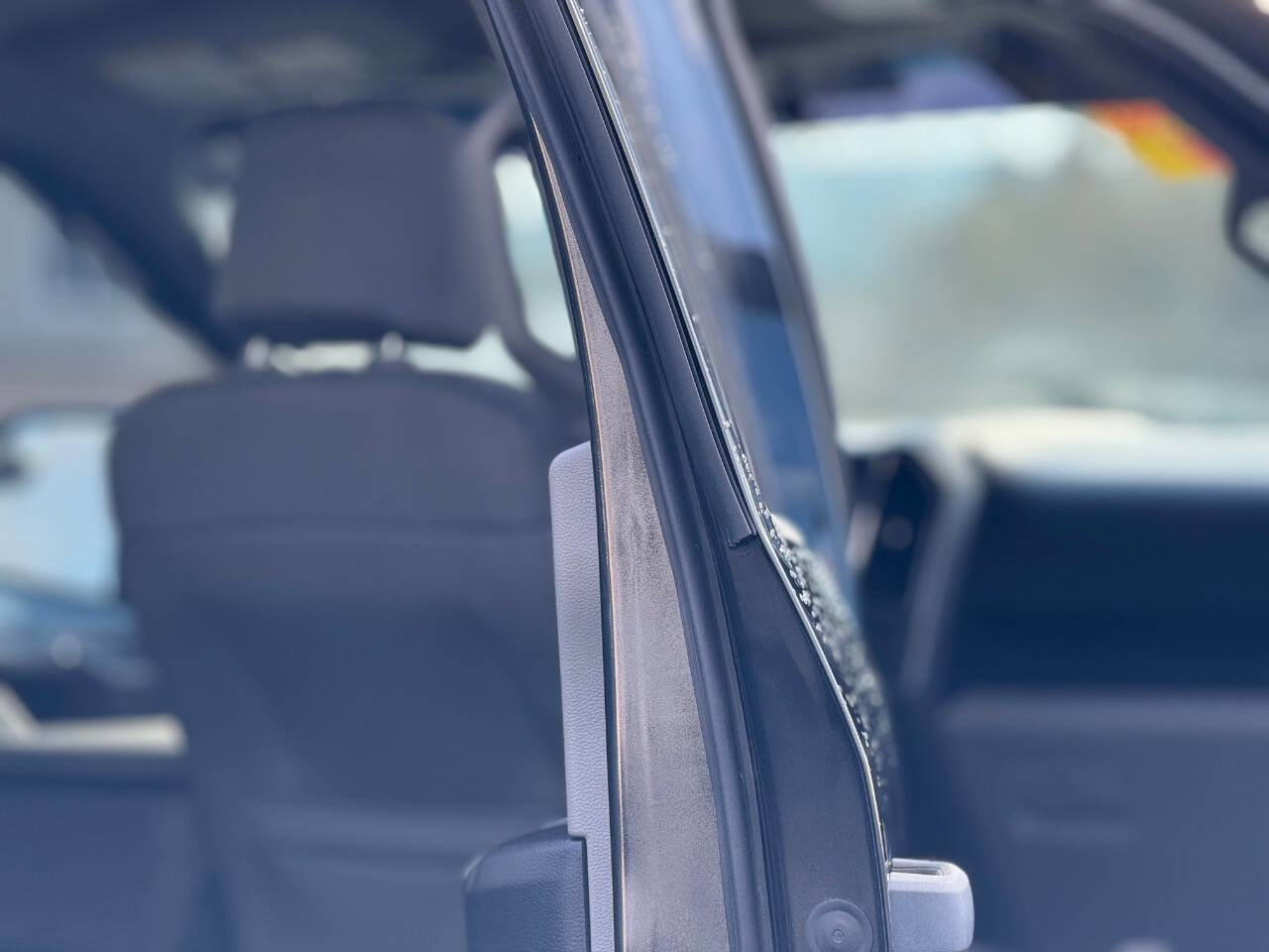 Used 2015 Ford F150 XLT image 6