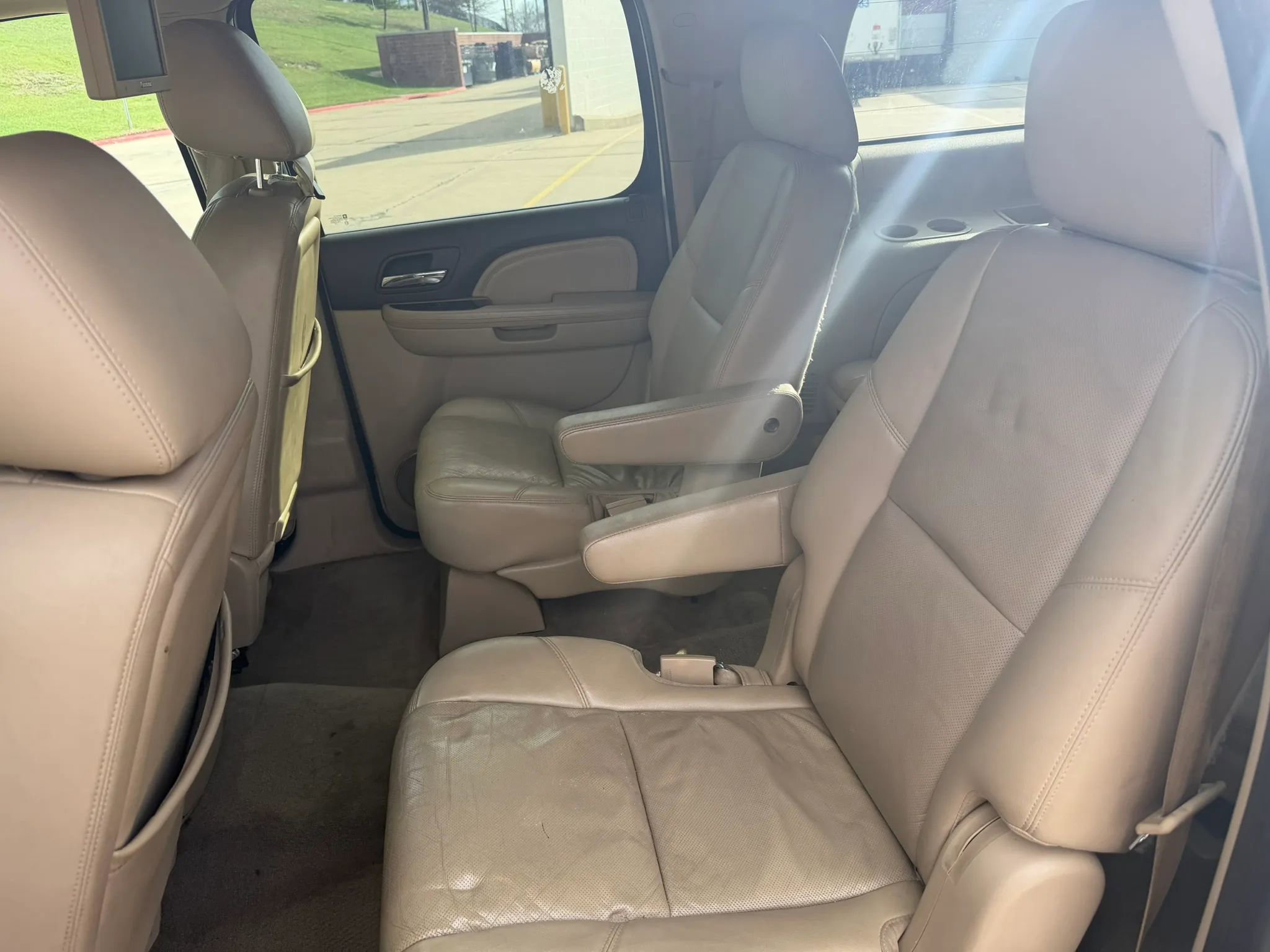 Used 2012 GMC Yukon XL Denali AWD/4WD image 12