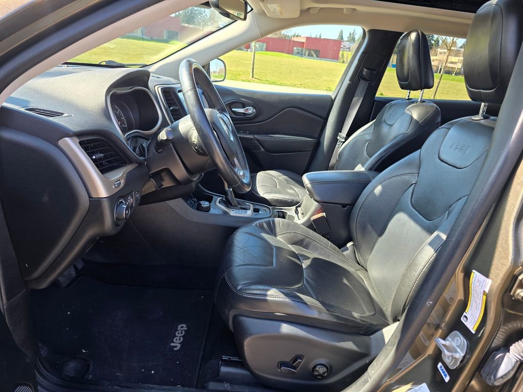 Used 2014 Jeep Cherokee Limited w/ Technology Group image 12