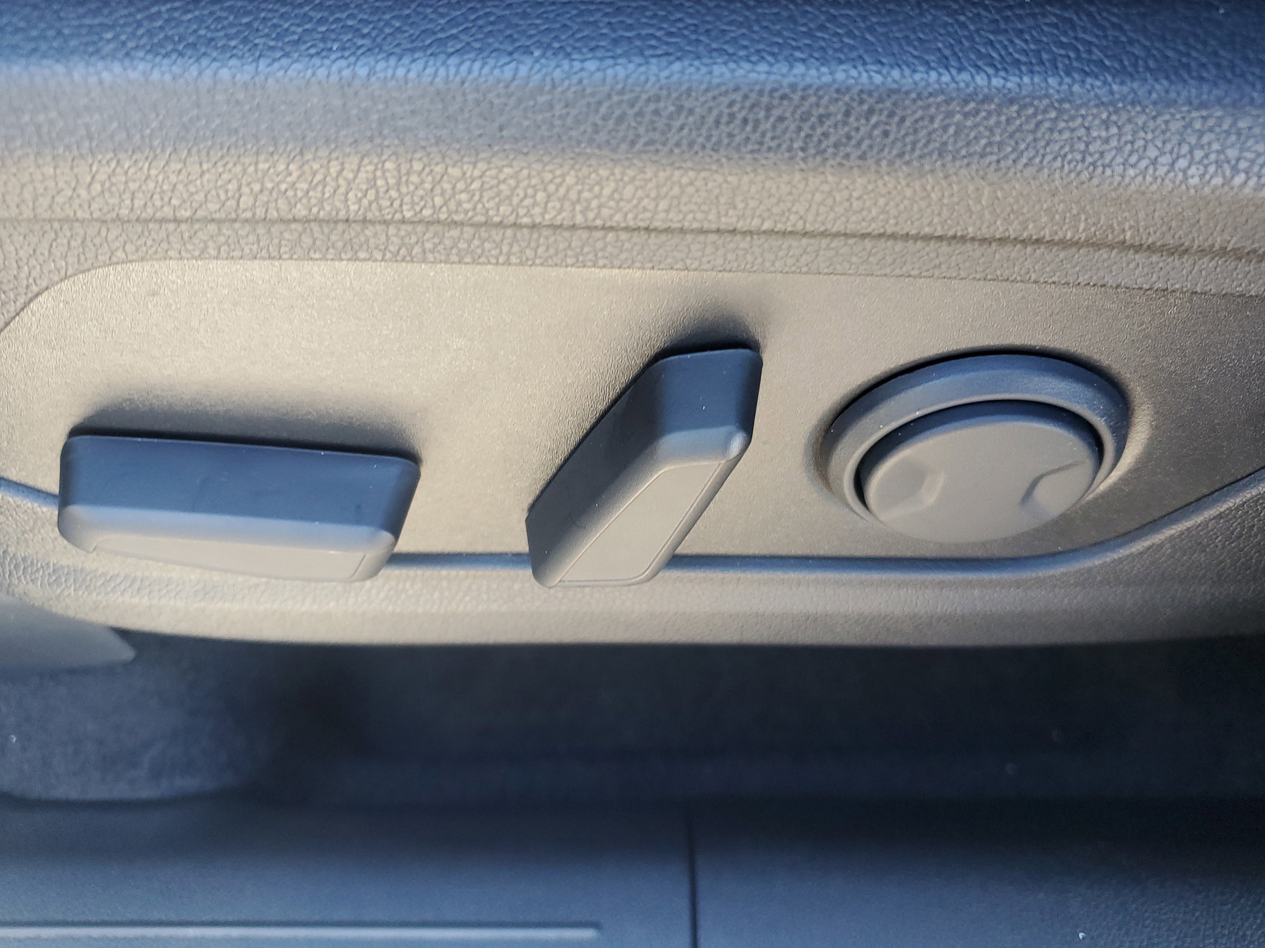 New 2026 Kia Sorento S w/ S Panoramic Sunroof Package FWD image 19