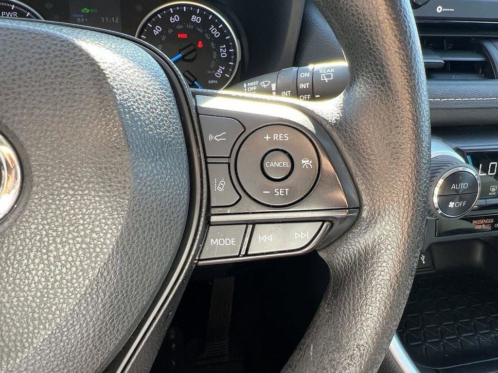 Used 2022 Toyota RAV4 XLE image 46