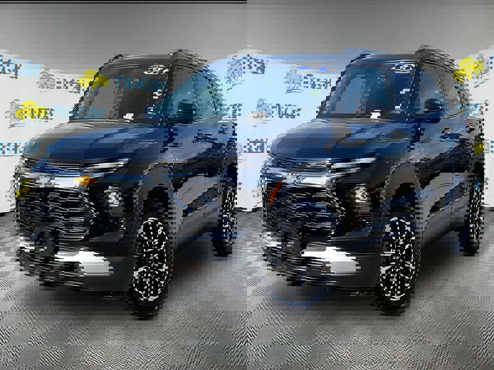 Used 2025 Chevrolet TrailBlazer LT AWD/4WD image 3